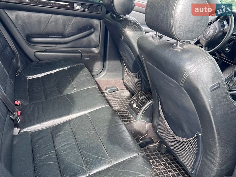 Универсал Audi A6 2000 в Софиевской Борщаговке