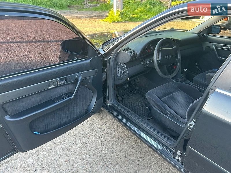Седан Audi A6 1996 в Одессе