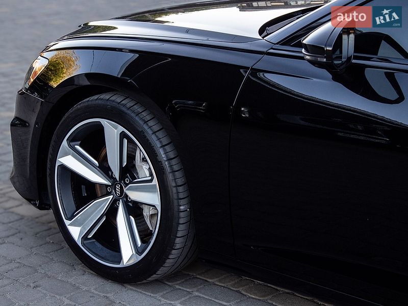 Седан Audi A6 2019 в Нововолинську