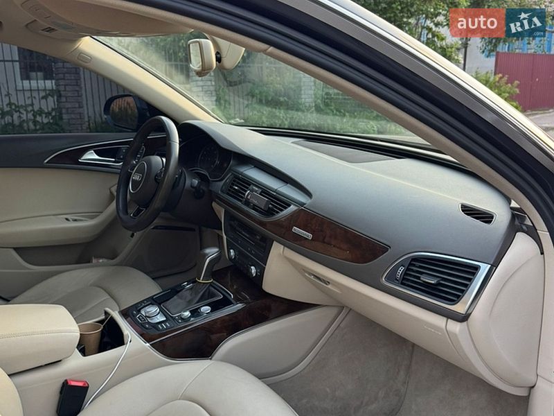 Седан Audi A6 2015 в Рівному