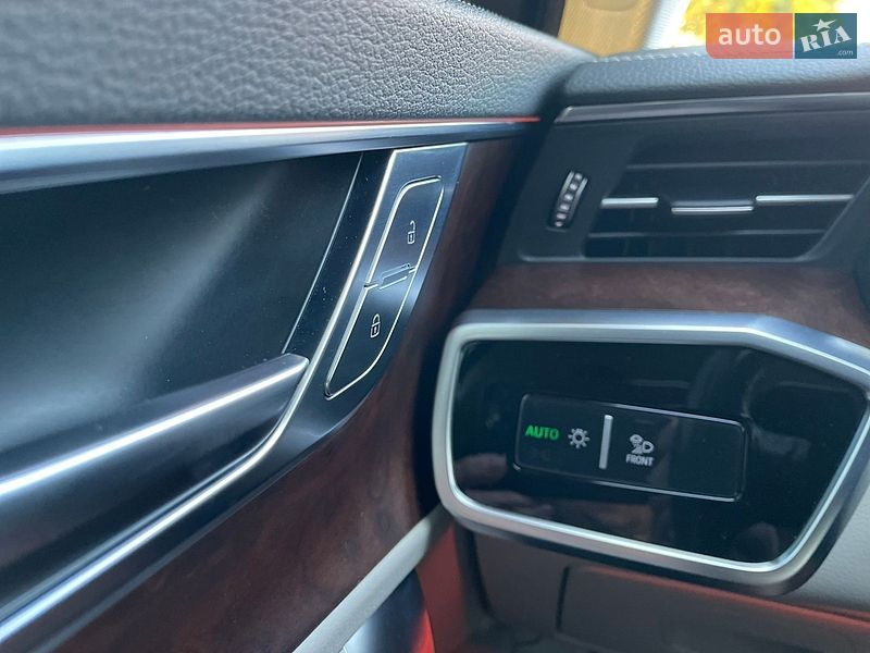 Седан Audi A6 2019 в Стрые