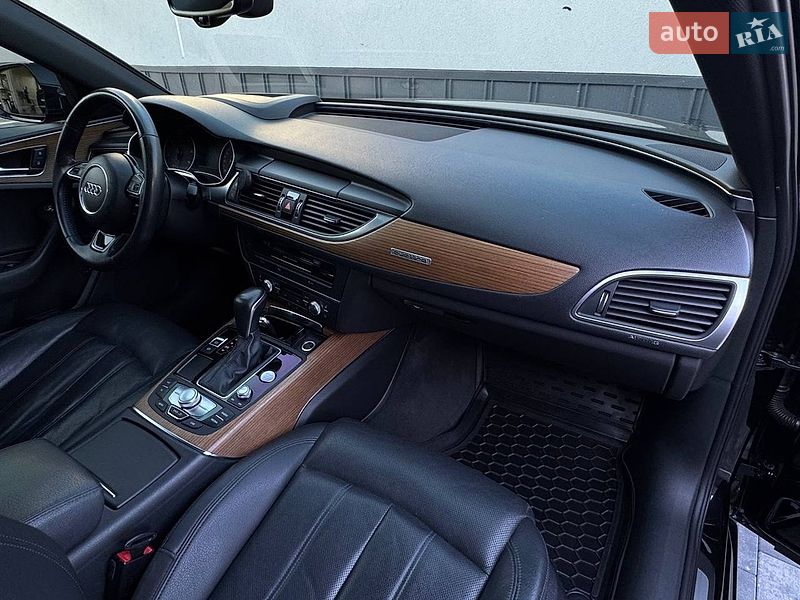 Седан Audi A6 2015 в Рівному