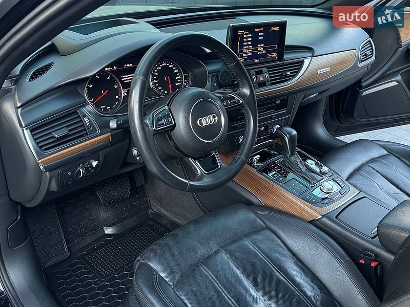 Седан Audi A6 2015 в Рівному
