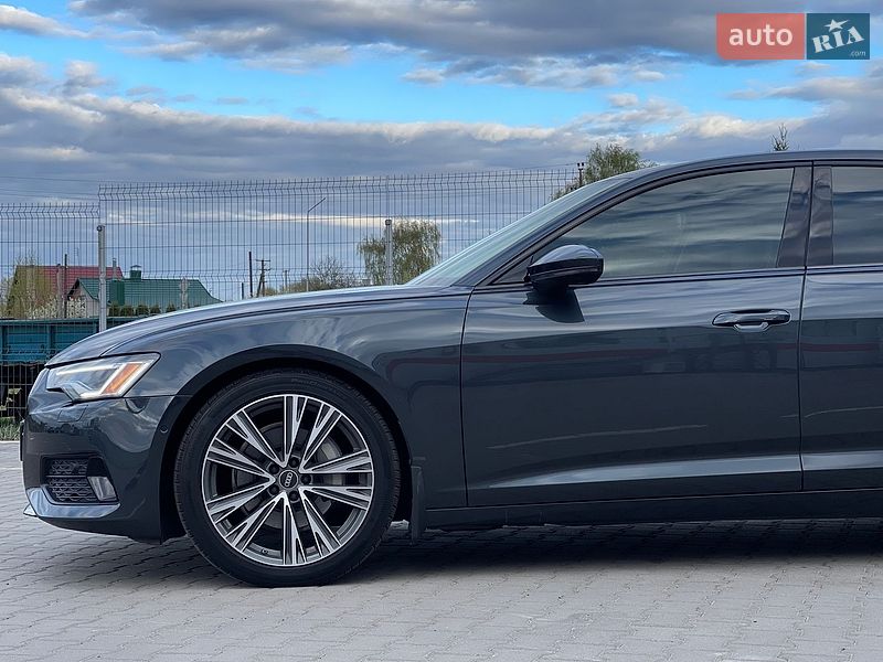 Седан Audi A6 2023 в Нововолынске