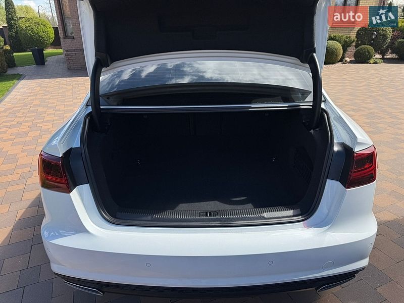 Седан Audi A6 2016 в Барышевке