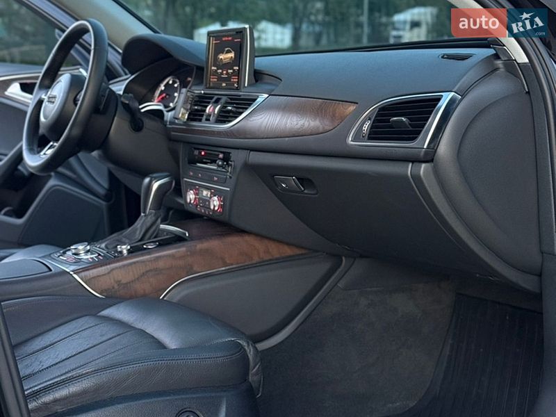 Седан Audi A6 2015 в Киеве