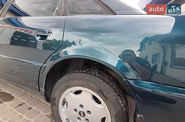 Седан Audi A6 1995 в Кременце