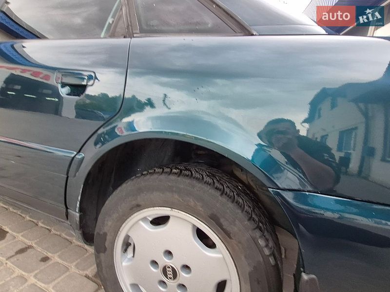 Седан Audi A6 1995 в Кременце