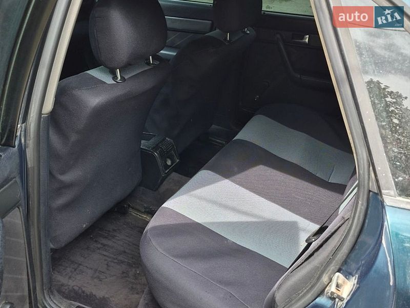 Седан Audi A6 1995 в Кременце