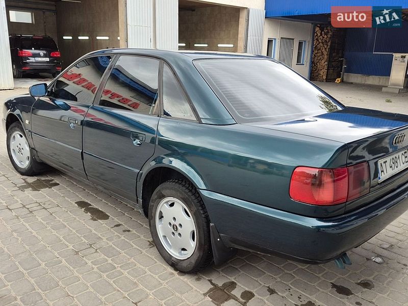 Седан Audi A6 1995 в Кременце