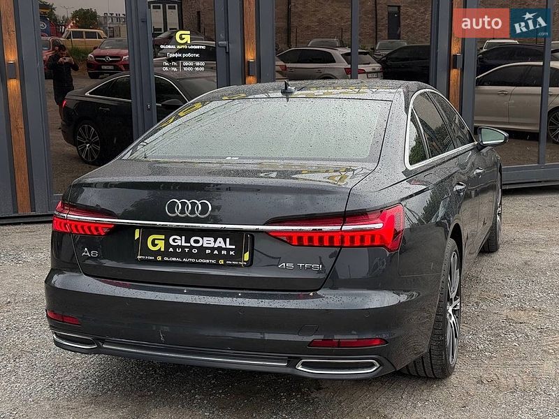 Седан Audi A6 2022 в Львове