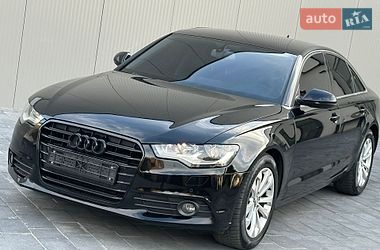 Седан Audi A6 2011 в Ужгороде