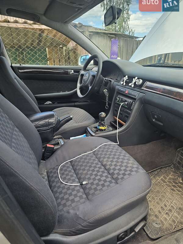 Седан Audi A6 1999 в Сарнах