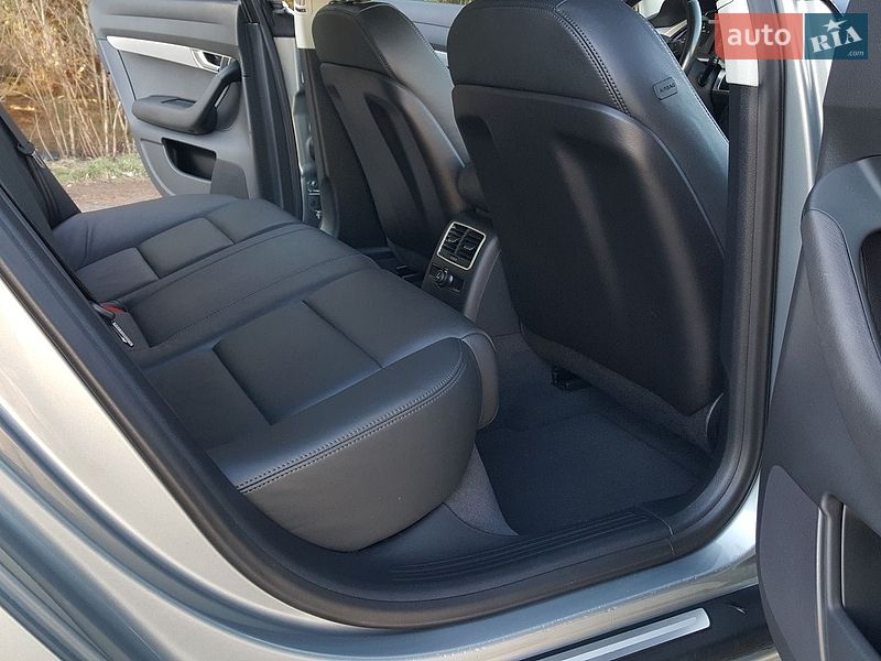 Седан Audi A6 2010 в Луцке
