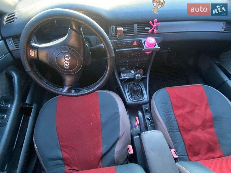 Универсал Audi A6 2001 в Волочиске