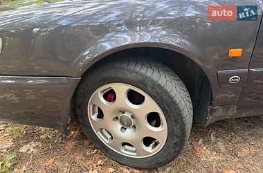 Седан Audi A6 1995 в Києві