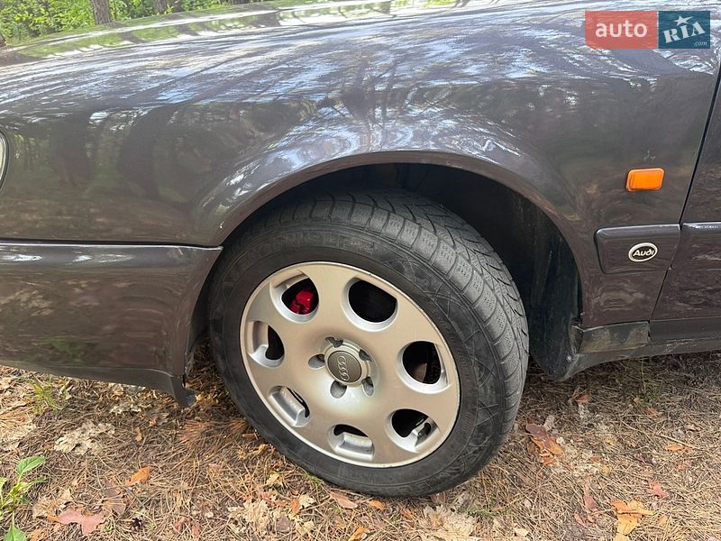Седан Audi A6 1995 в Києві
