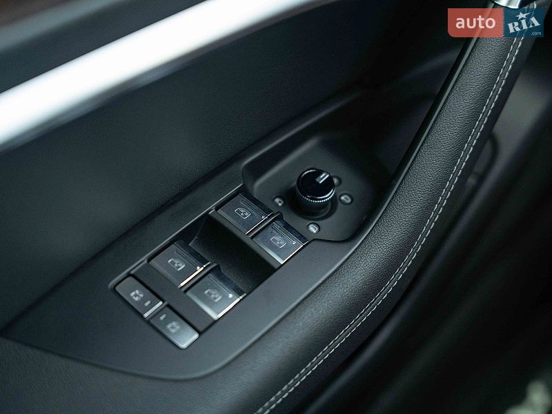 Седан Audi A6 2019 в Чернівцях