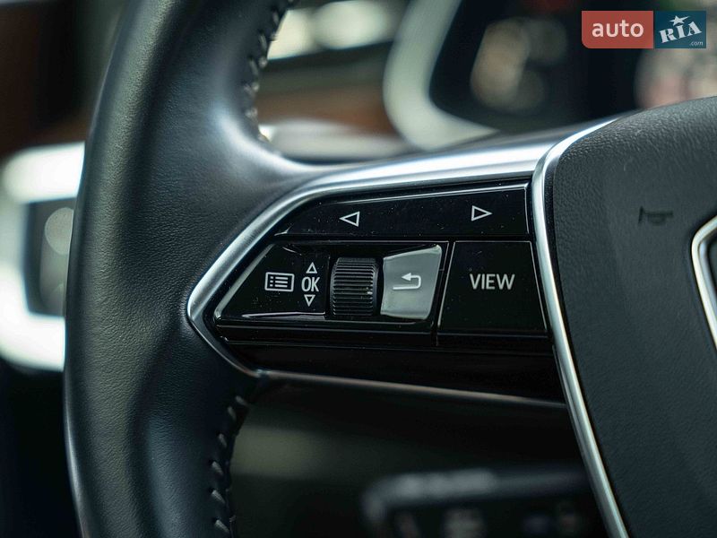 Седан Audi A6 2019 в Чернівцях