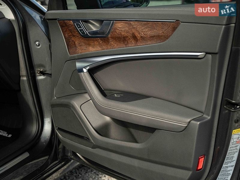Седан Audi A6 2019 в Чернівцях