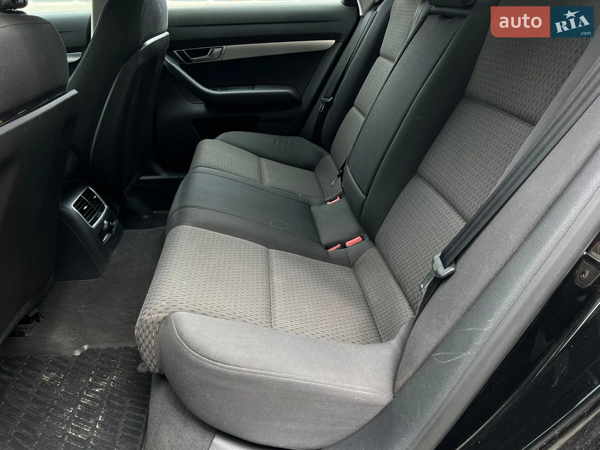 2010 Audi A6 - мініатюра 14
