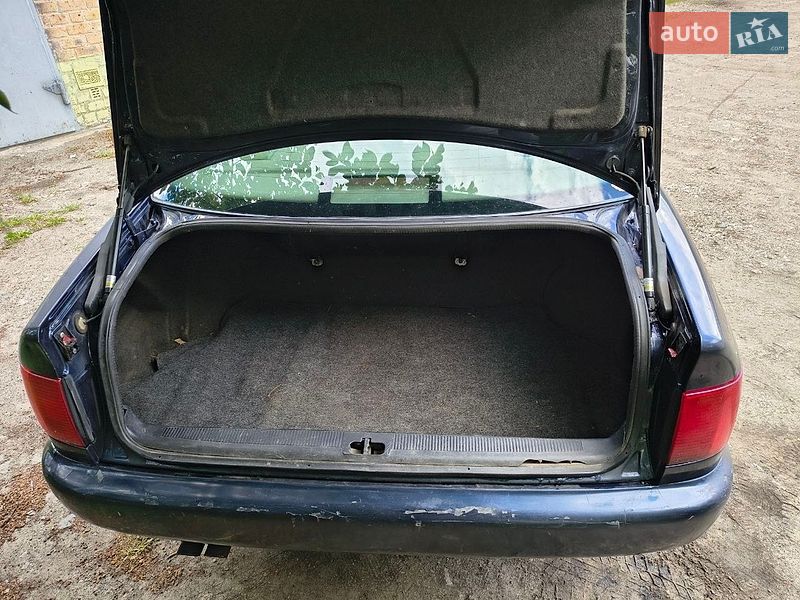 Седан Audi A6 1997 в Синельниково