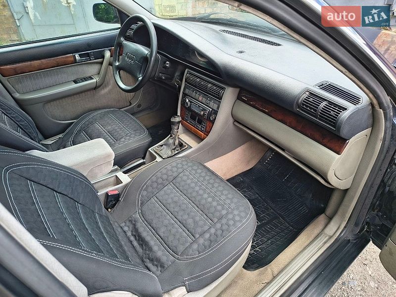 Седан Audi A6 1997 в Синельниково