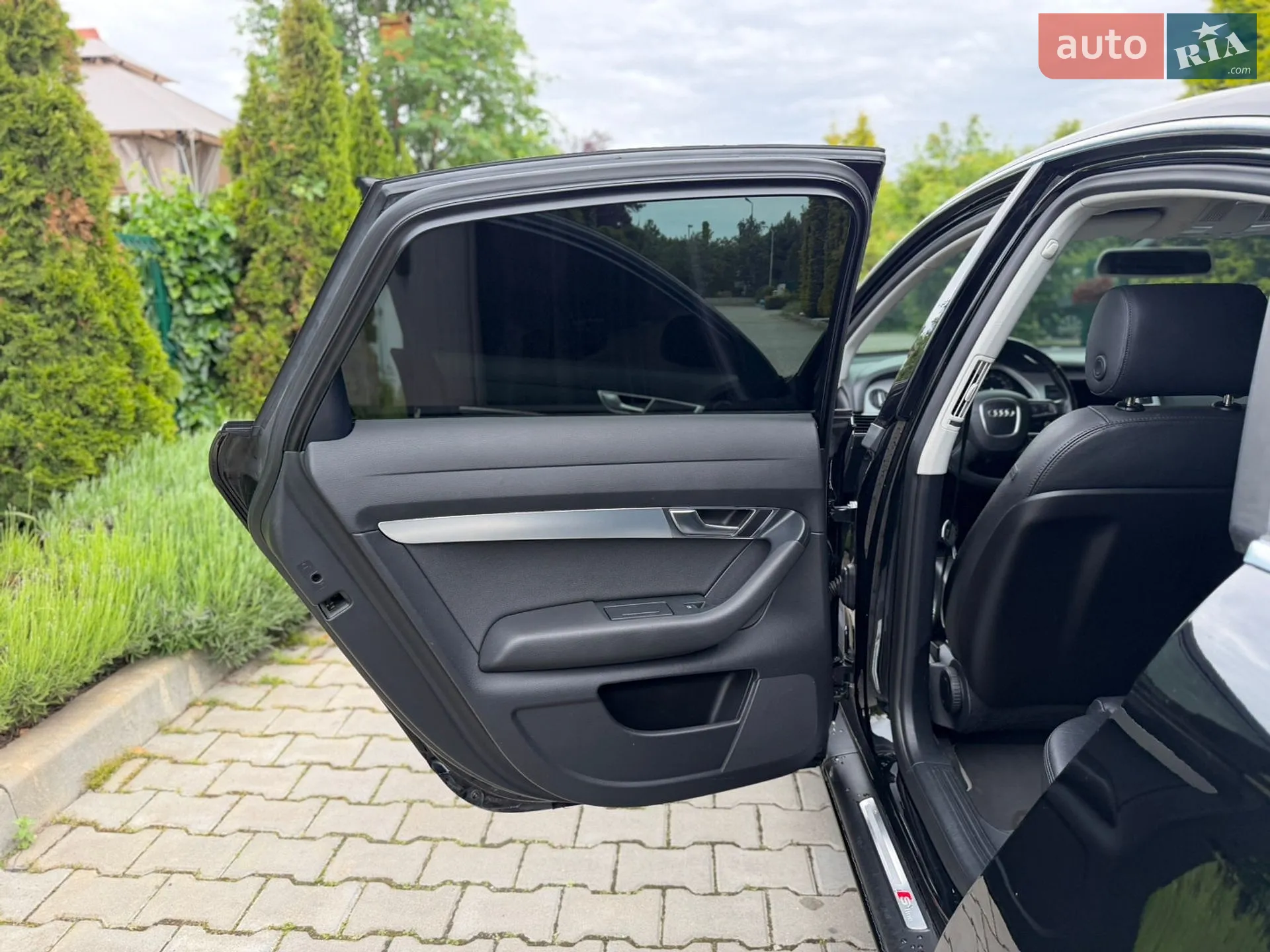 2010 Audi A6 - мініатюра 22