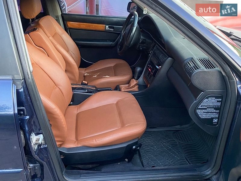 Седан Audi A6 1996 в Тростянці