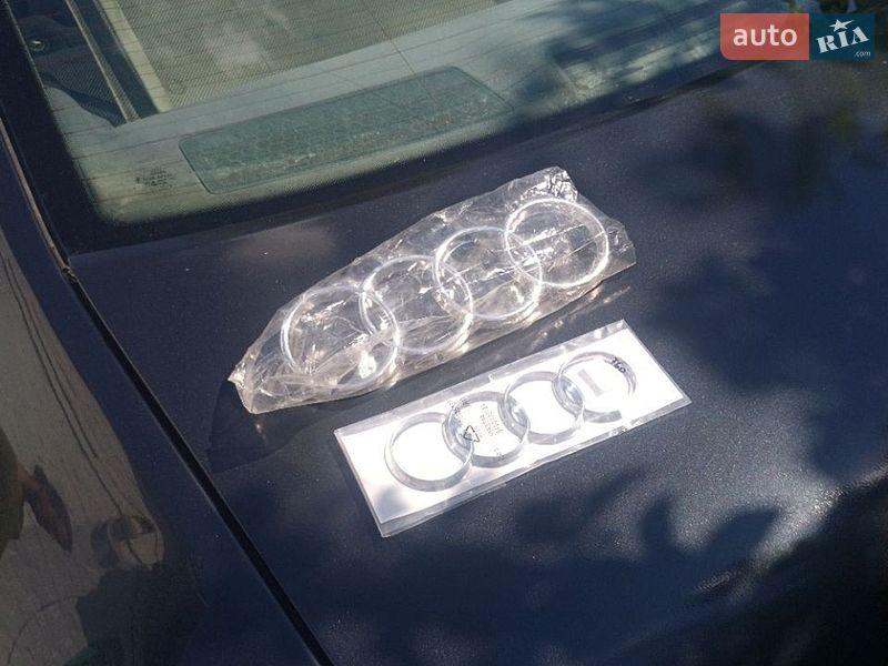 Седан Audi A6 1998 в Березане
