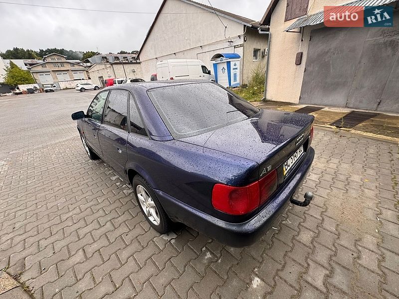 Седан Audi A6 1995 в Львові
