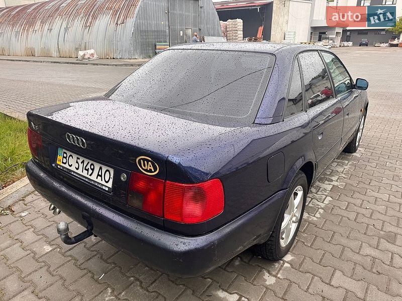 Седан Audi A6 1995 в Львові