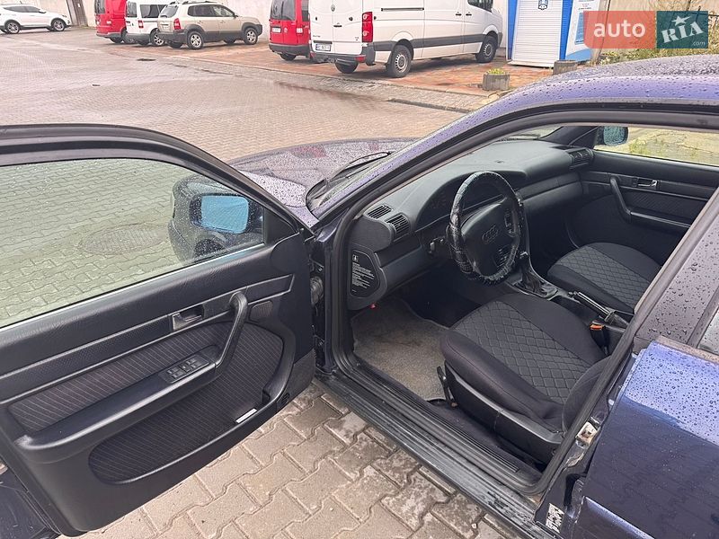 Седан Audi A6 1995 в Львові