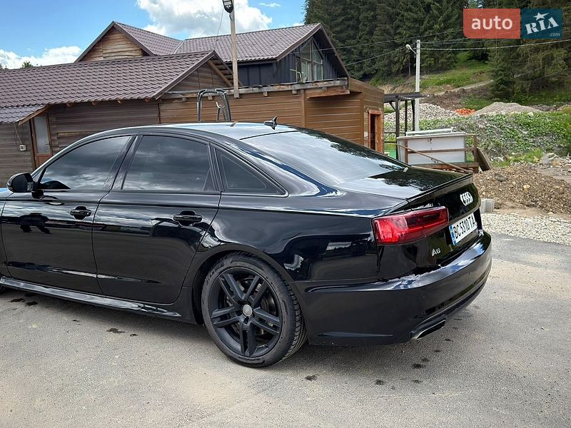 Седан Audi A6 2016 в Славському