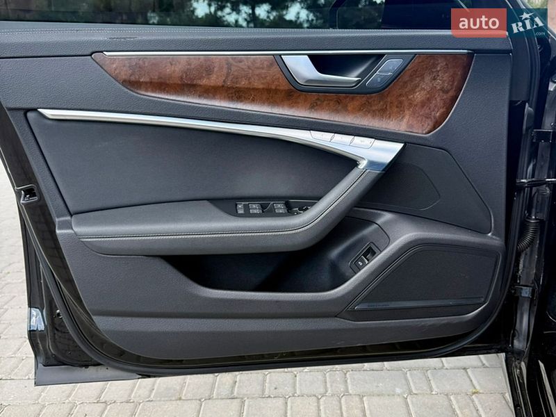 Седан Audi A6 2018 в Чорноморському
