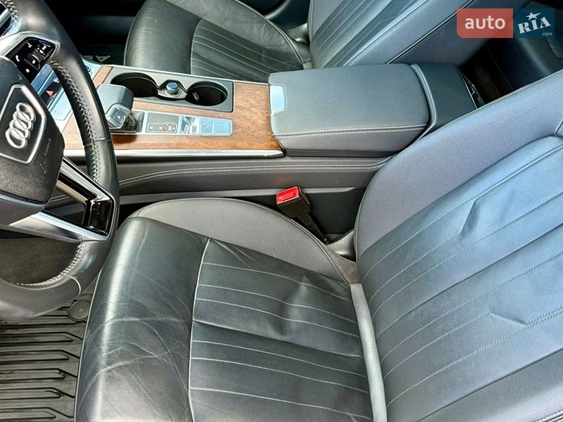 Седан Audi A6 2018 в Чорноморському