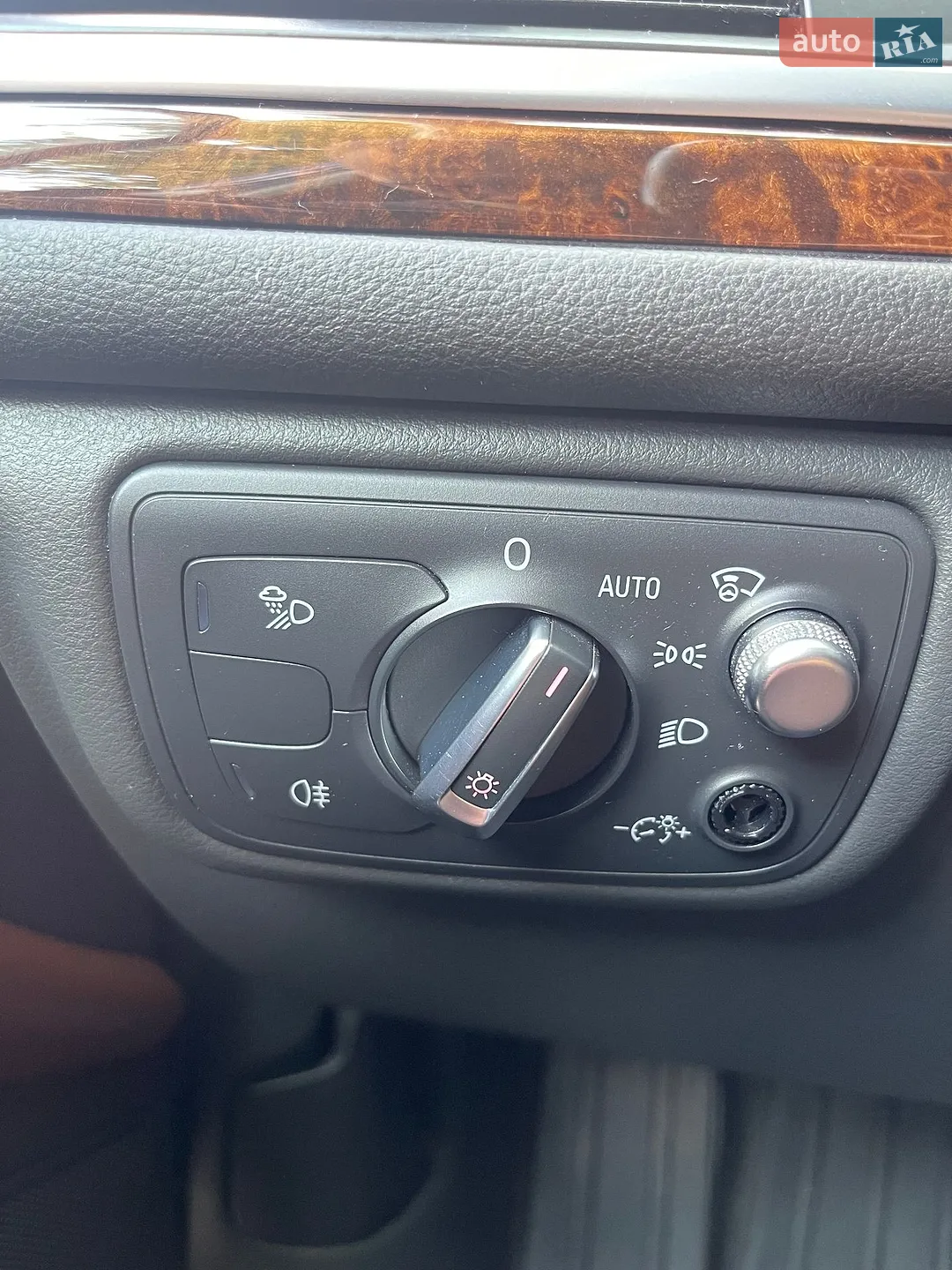 Audi A6 2013 VIN WAUZZZ4G2EN047188 фото оголошення 17 з 47