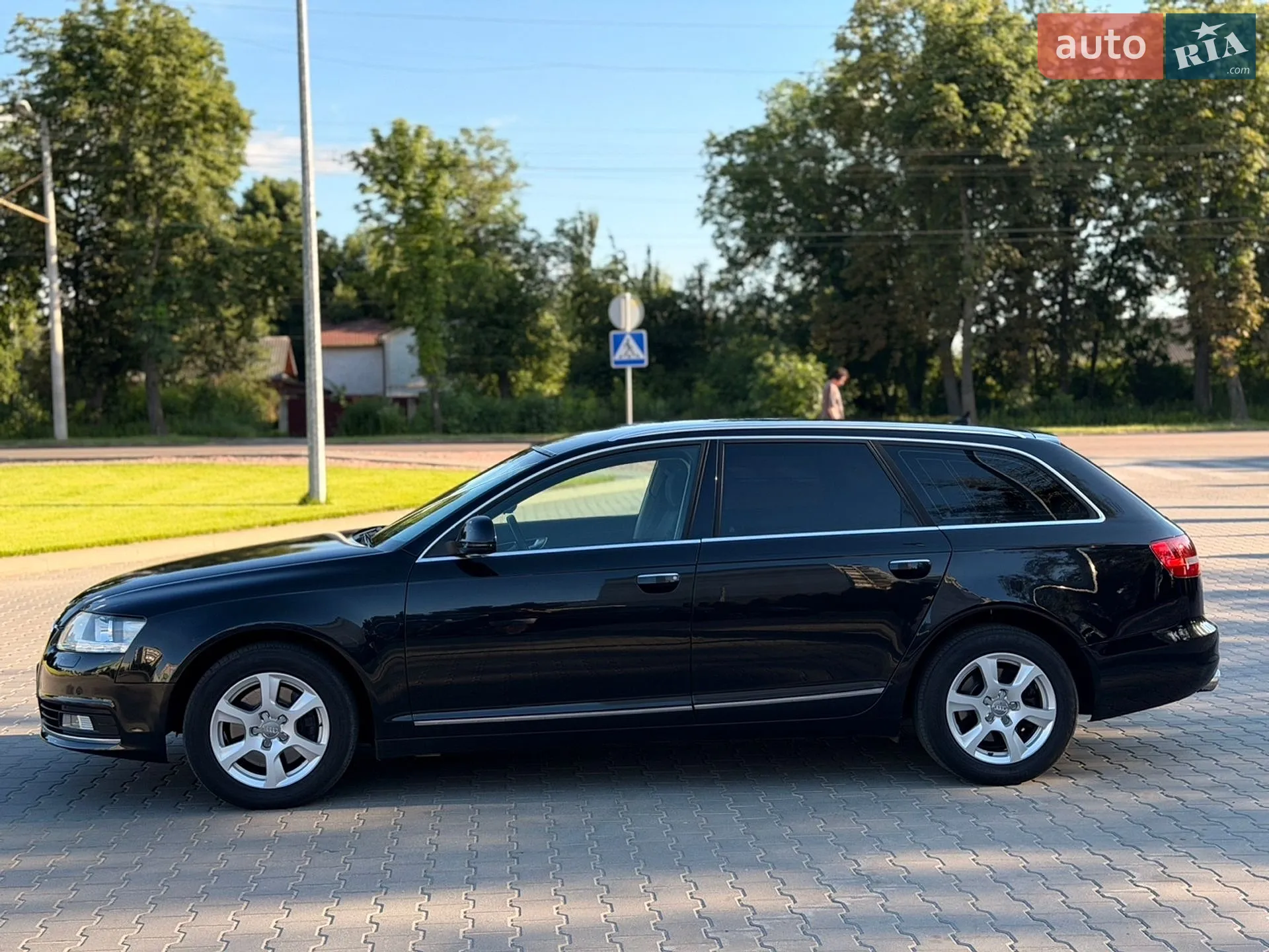 2010 Audi A6 - мініатюра 11