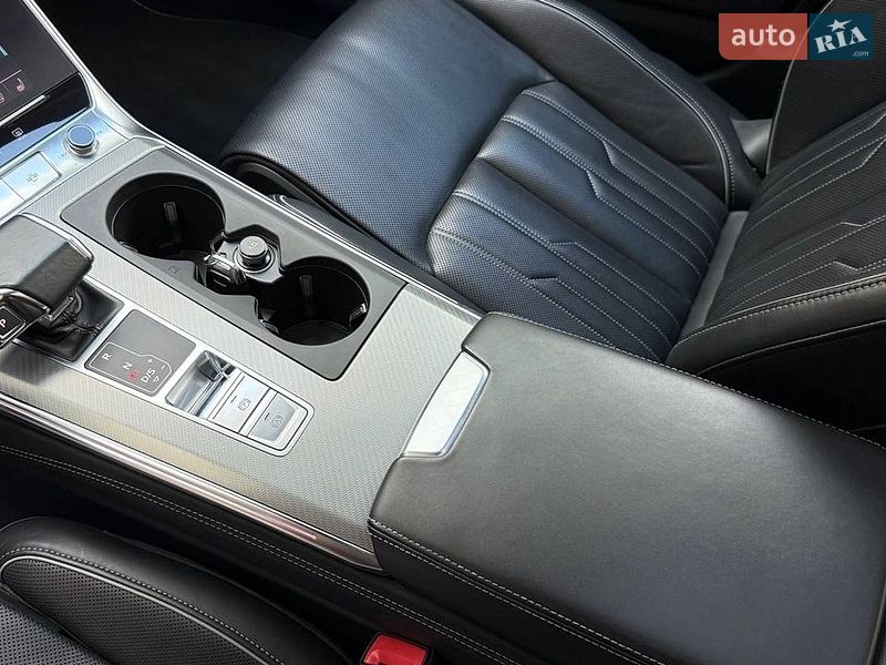 Седан Audi A6 2018 в Киеве