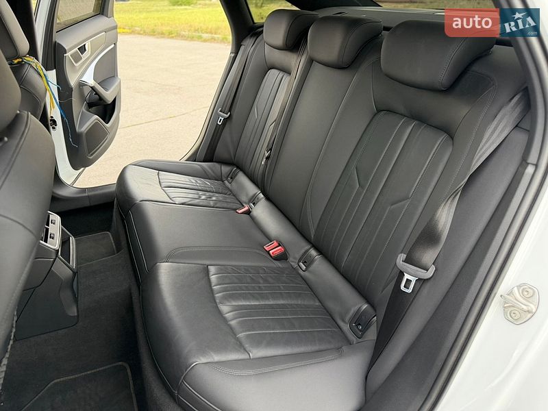 Седан Audi A6 2023 в Днепре