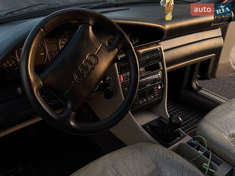 Седан Audi A6 1996 в Рава-Русской