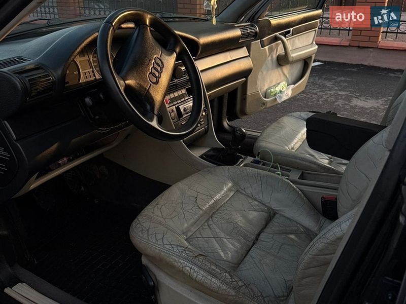Седан Audi A6 1996 в Рава-Русской