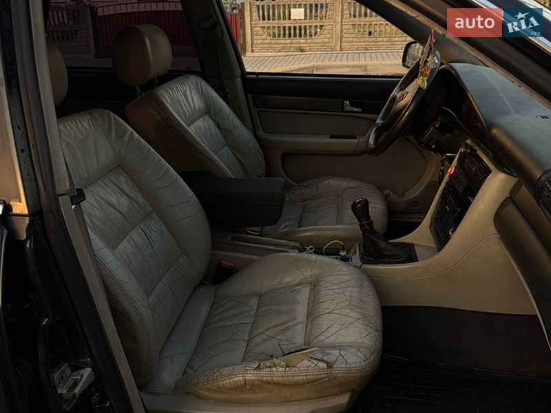Седан Audi A6 1996 в Рава-Русской