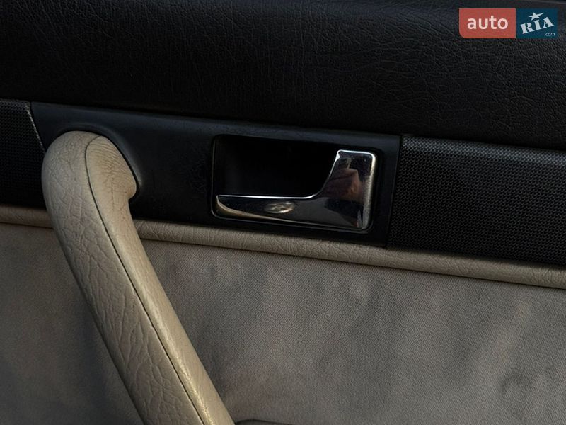 Седан Audi A6 1996 в Рава-Русской