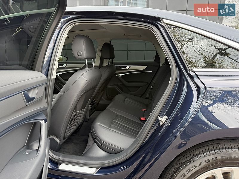 Седан Audi A6 2023 в Киеве