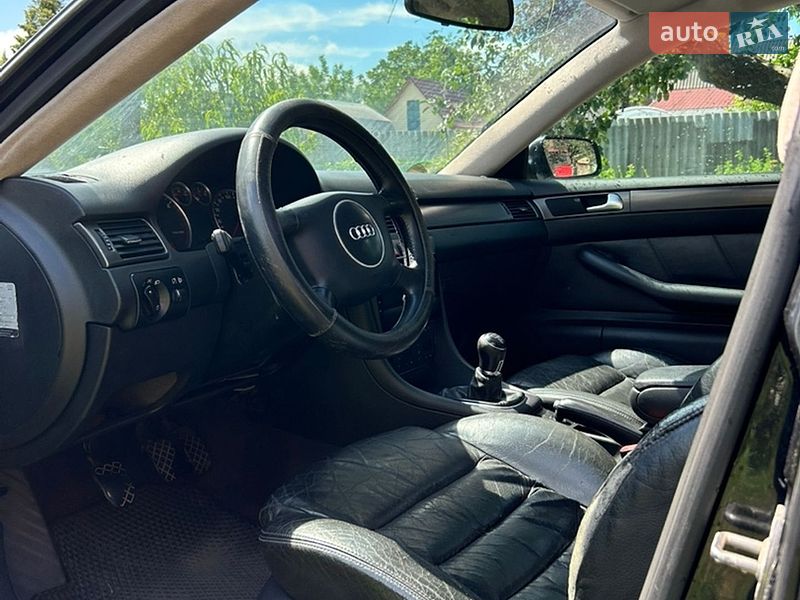 Седан Audi A6 2001 в Чигирине