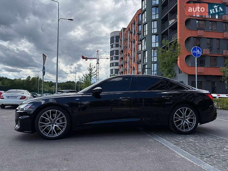 Седан Audi A6 2022 в Киеве