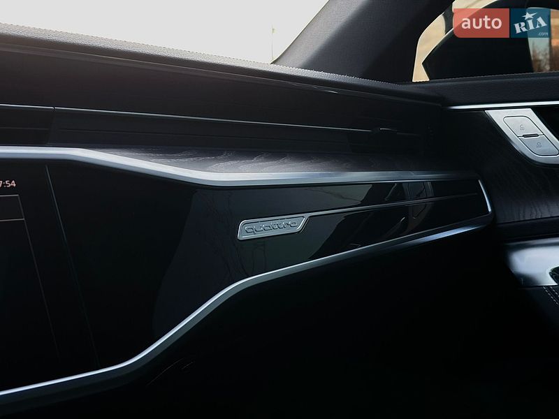 Седан Audi A6 2022 в Киеве