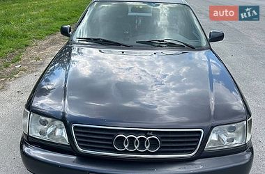 Седан Audi A6 1995 в Кореці