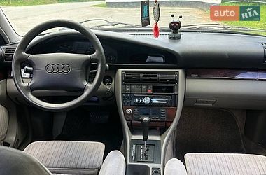 Седан Audi A6 1995 в Кореці
